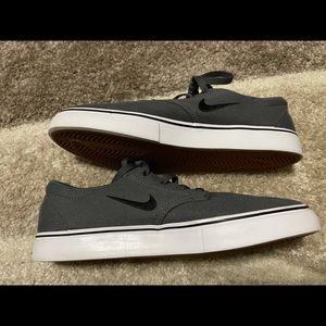 Nike sb size 7
